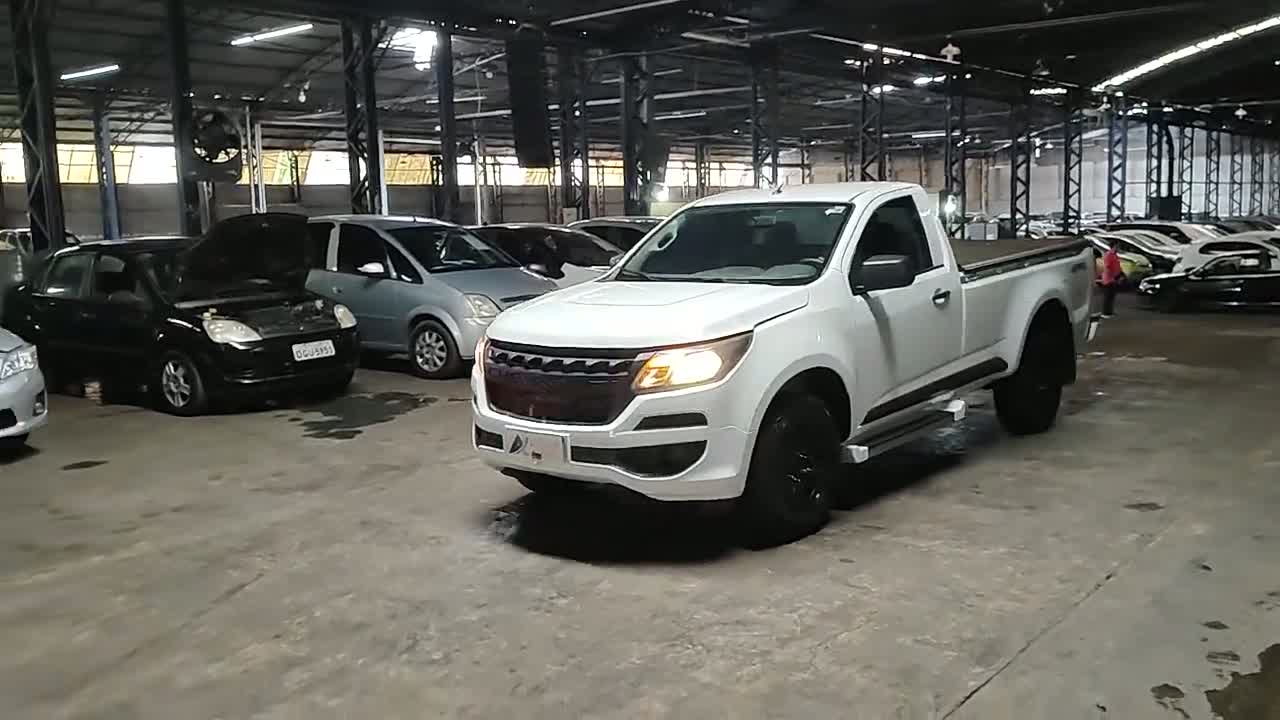 Chevrolet S10 LS 2.8 Turbo Diesel 4x4 Cabine Simples 2016/2017