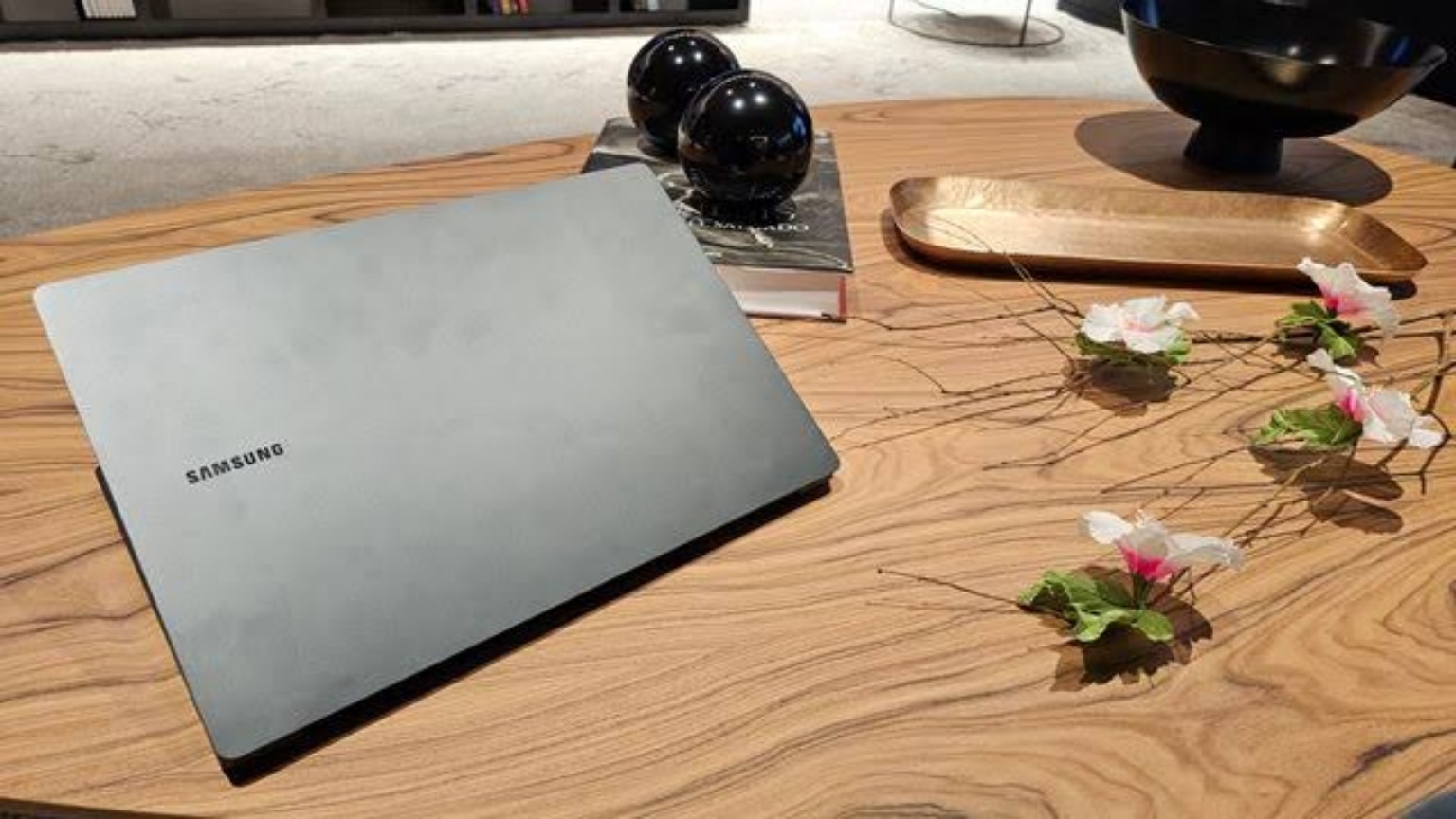 Lote 115 — Notebook Samsung