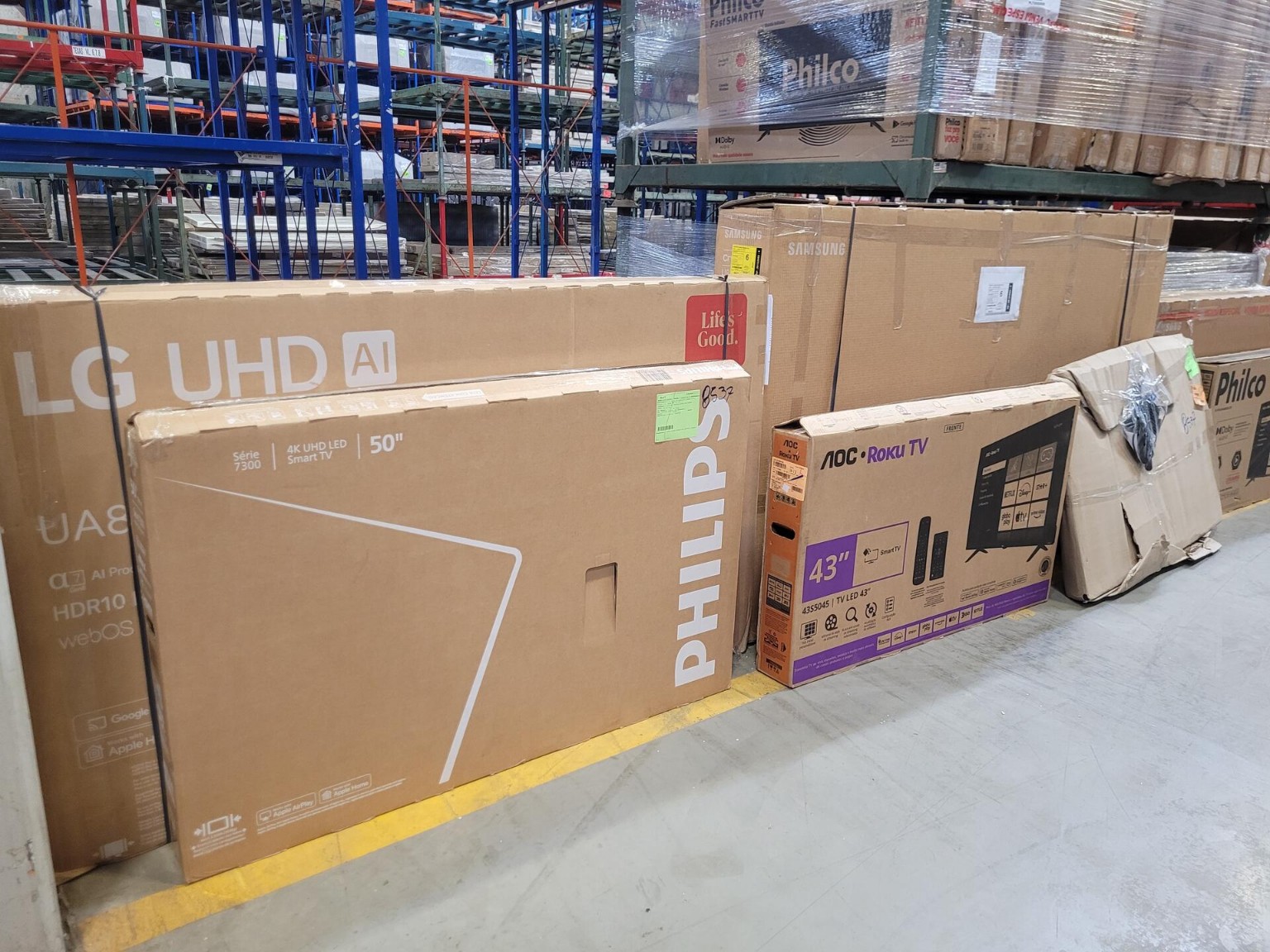 Lote 117 — Lote de Smart TVs novas e embaladas