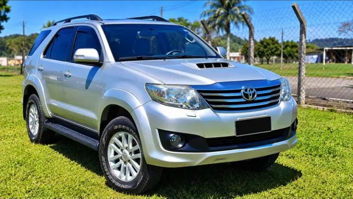 Toyota Hilux SW4 2012